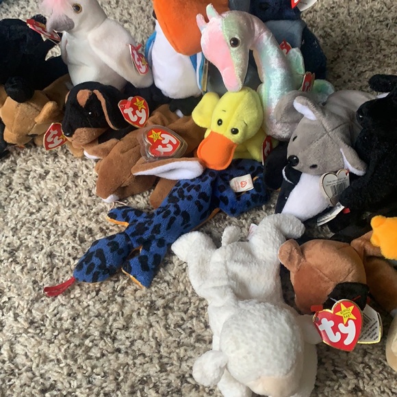 22 TY Beanie Babies Stuffed Animals/ Toys - Picture 3 of 16